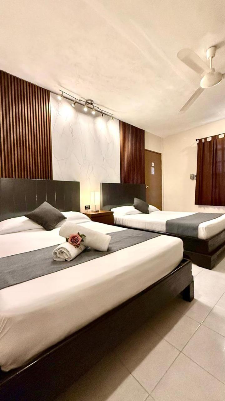 Hotel Baroni Progreso  Buitenkant foto